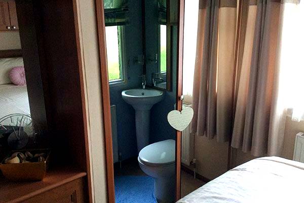 Photo 10 of caravan ref 1125