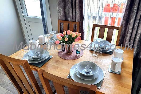 Photo 4 of caravan ref 1532